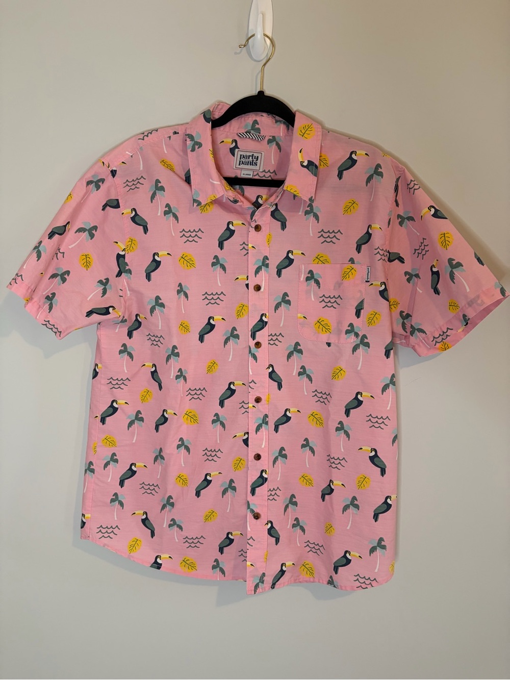 Party Pants Men’s Pink Toucan-Print Short Sleeve Button-Down Shirt